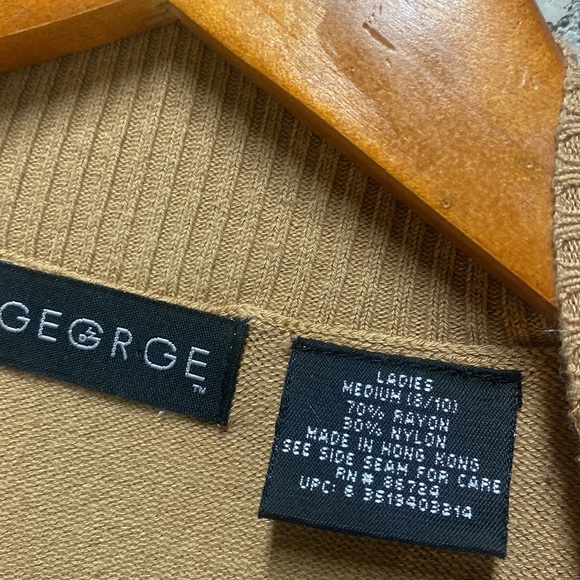 Top - Picture 3 of 3